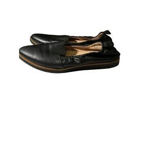 Adrienne Vittadini Black Leather Flats